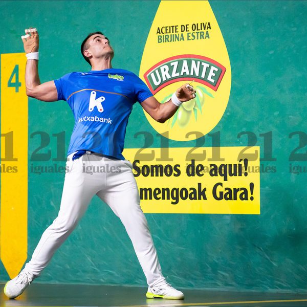 Iker Larrazabal se lleva el primer punto de la liguilla
