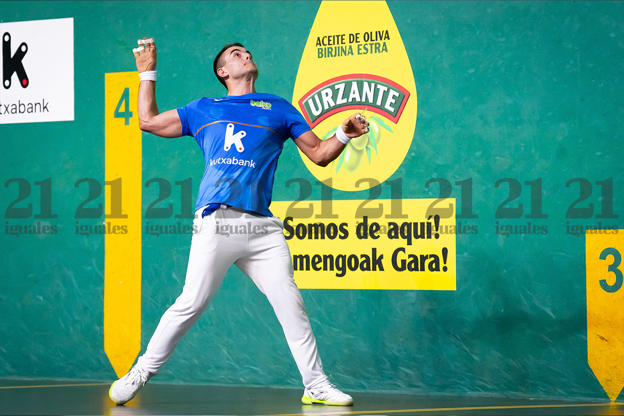 Iker Larrazabal se lleva el primer punto de la liguilla