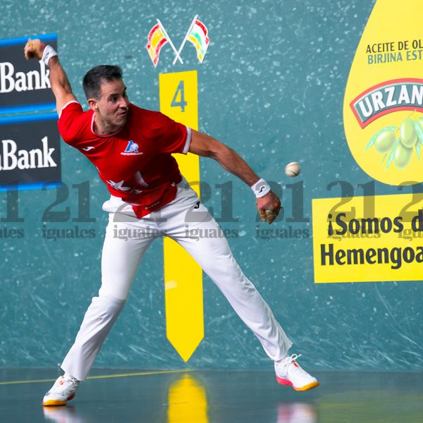 Darío sufre una rotura parcial del ligamento cruzado