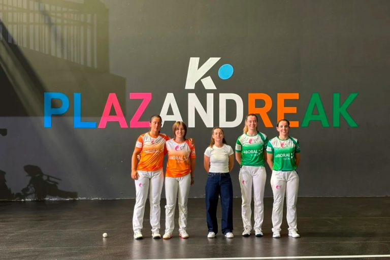 Arrizabalaga-Bergara y Enara Gaminde logran los primeros puntos del torneo Plazandreak