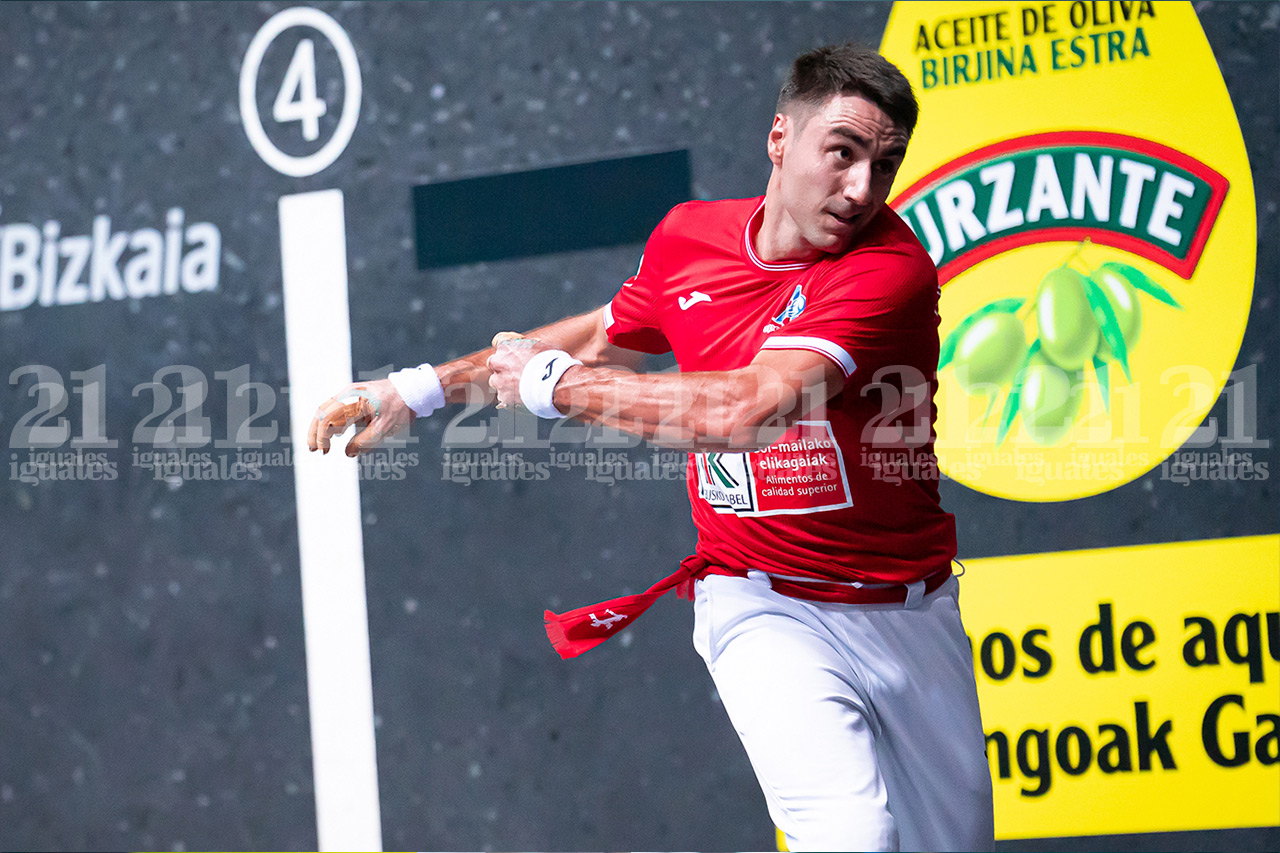 Peio Etxeberria y Zabaleta suman el primer punto