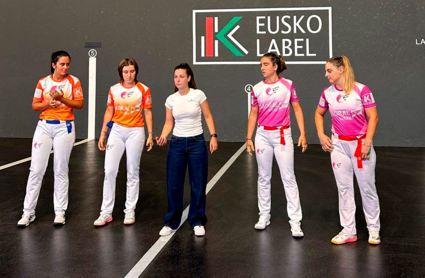 Aldai-Arrillaga y Enara Gaminde, primeras finalistas del torneo Plazandreak