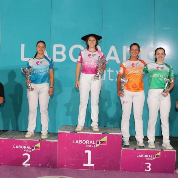 Goiuri Zabaleta se cala la primera txapela del concurso de pelota a calle Laboral Kutxa