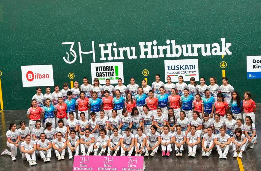 Vitoria-Gasteiz, epicentro de la pelota a mano femenina con la primera jornada del Hiru Hiriburuak